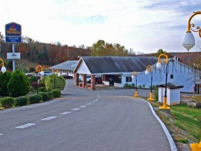 Village Inn Of Hardy Exteriör bild